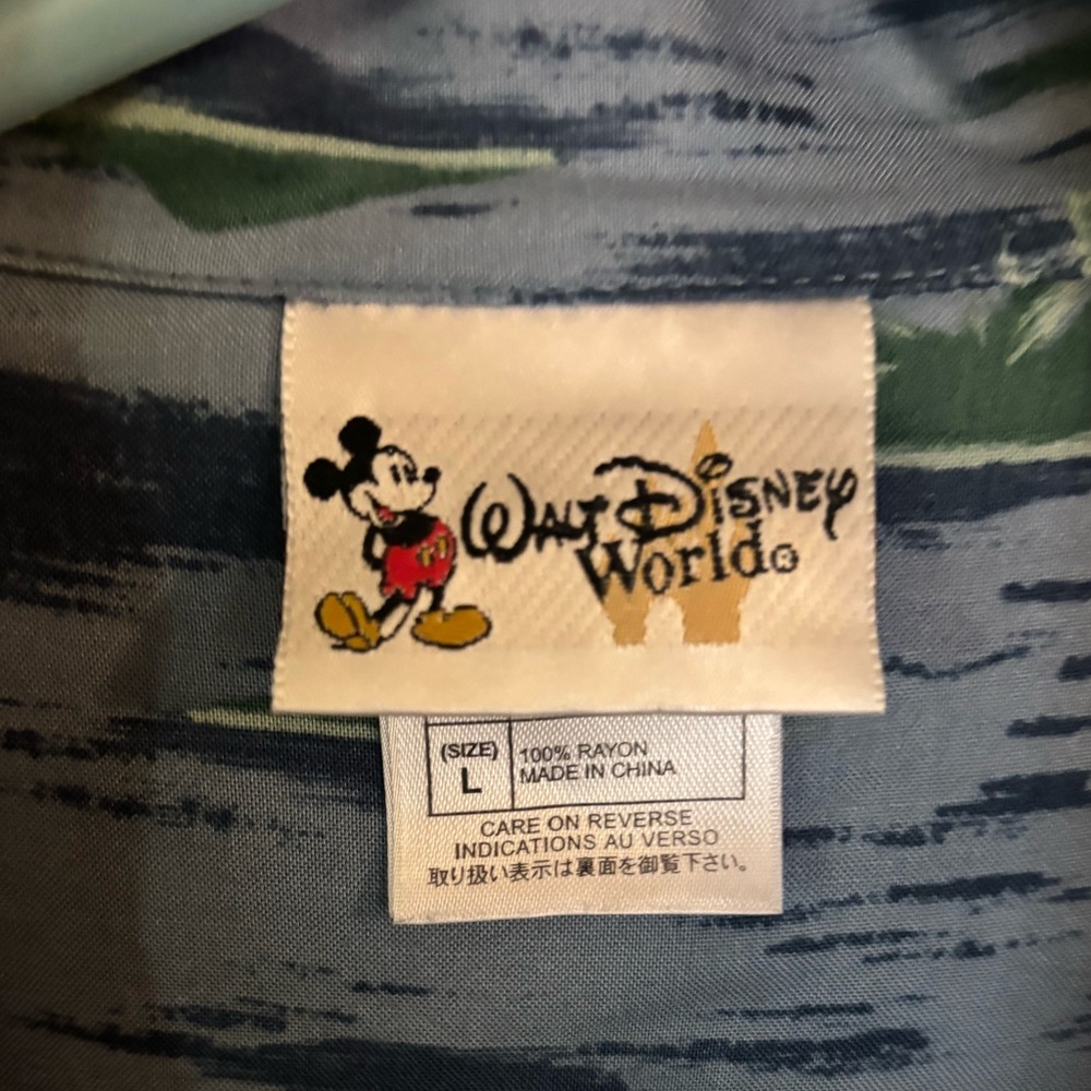 Disney “Mickey and FriendS” Blue Hawaiian Print Men's Shirt - size Large - Picture 6 of 7